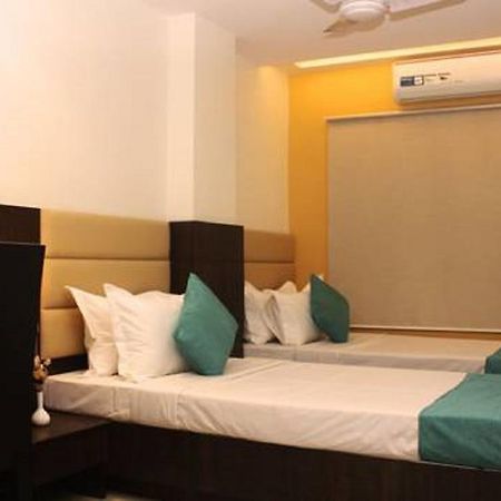 Crest Inn Kalküta Dış mekan fotoğraf