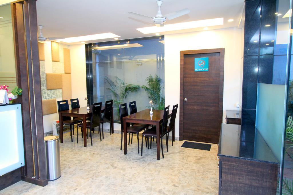 Crest Inn Kalküta Dış mekan fotoğraf