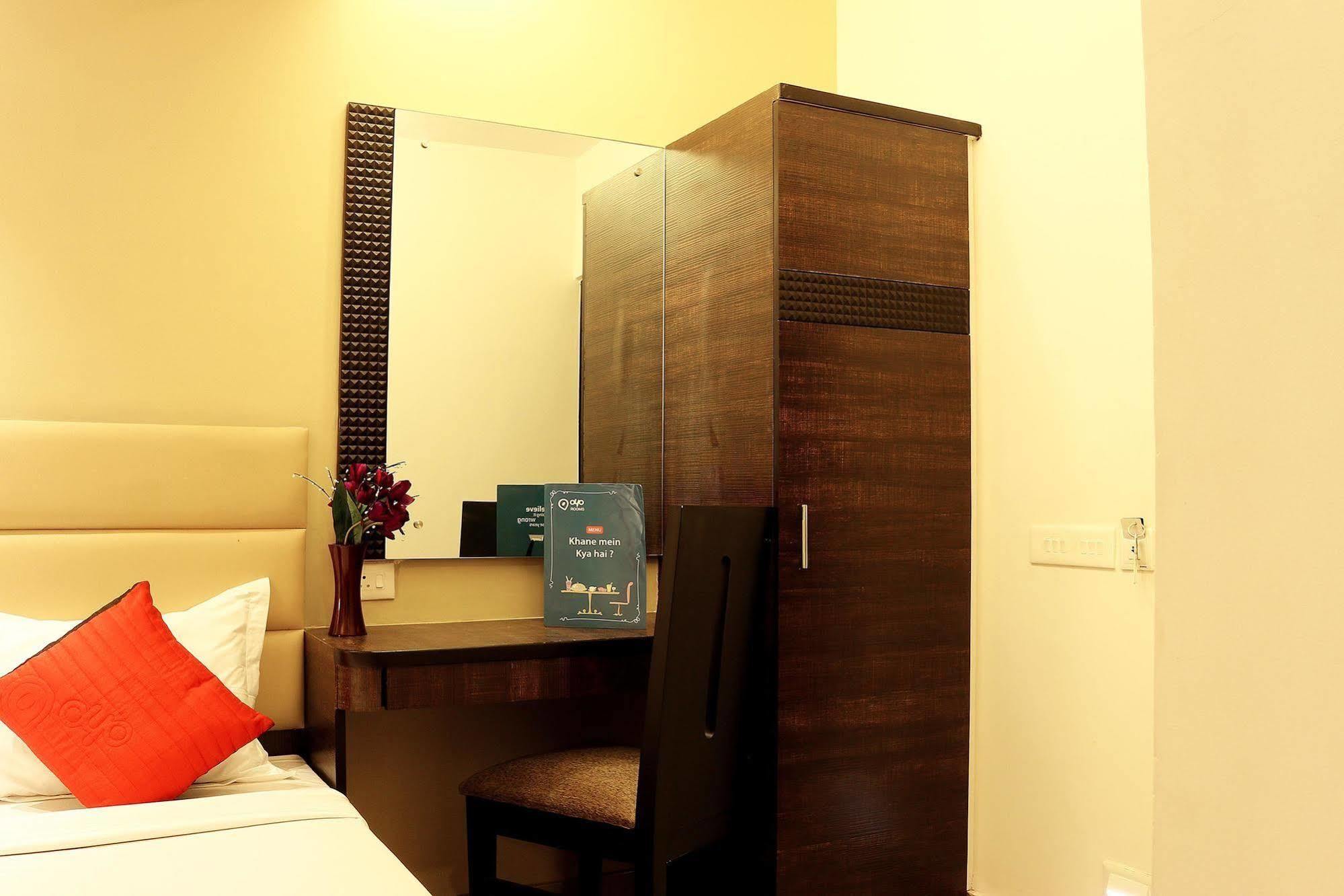 Crest Inn Kalküta Dış mekan fotoğraf