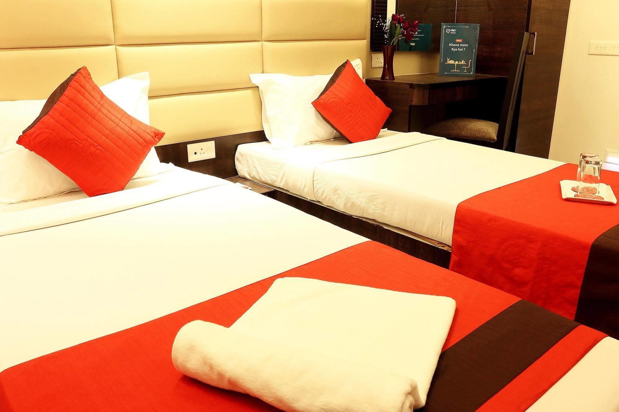 Crest Inn Kalküta Dış mekan fotoğraf