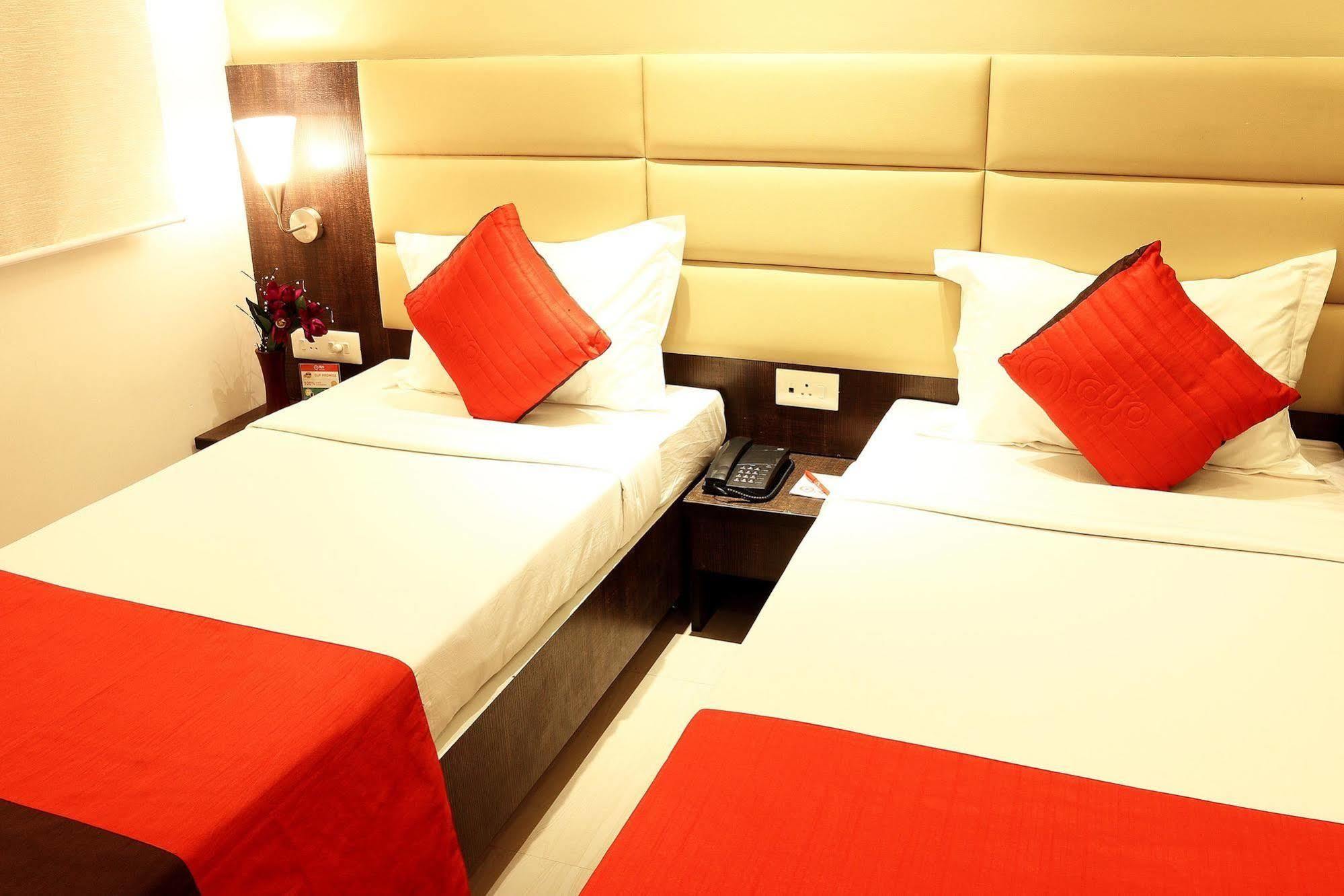 Crest Inn Kalküta Dış mekan fotoğraf